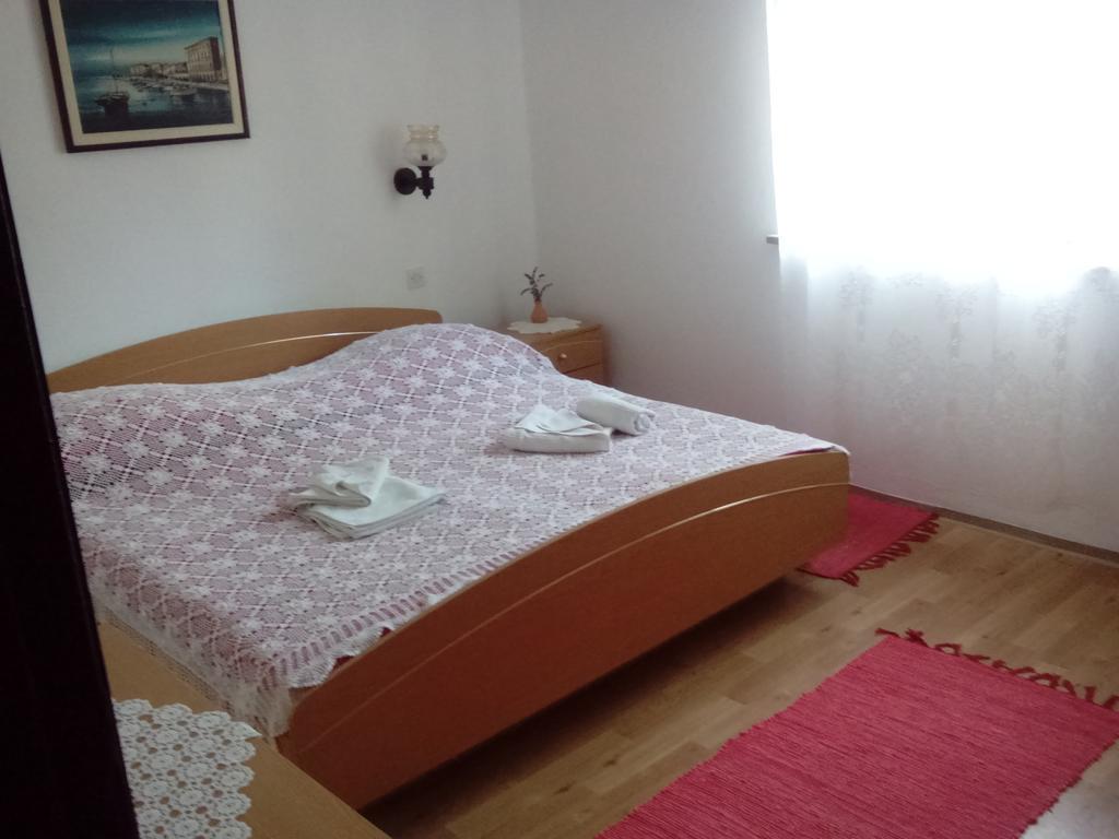 Apartmani Hrastic Porec Exterior photo